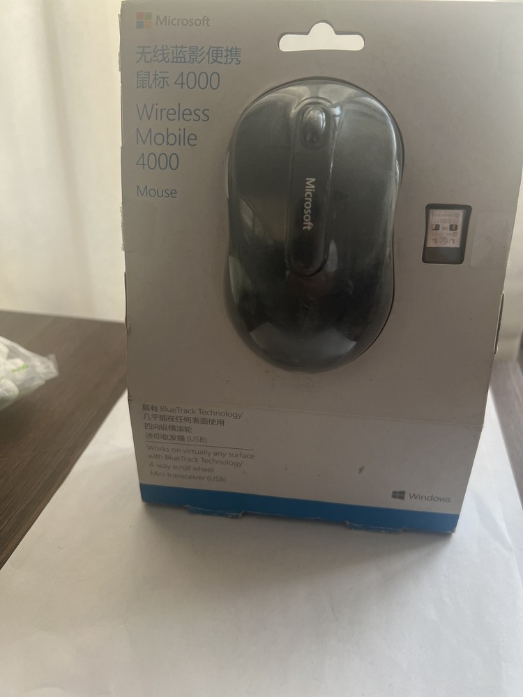 NEW Microsoft Wireless Mobile Mouse 4000 D5D-00001