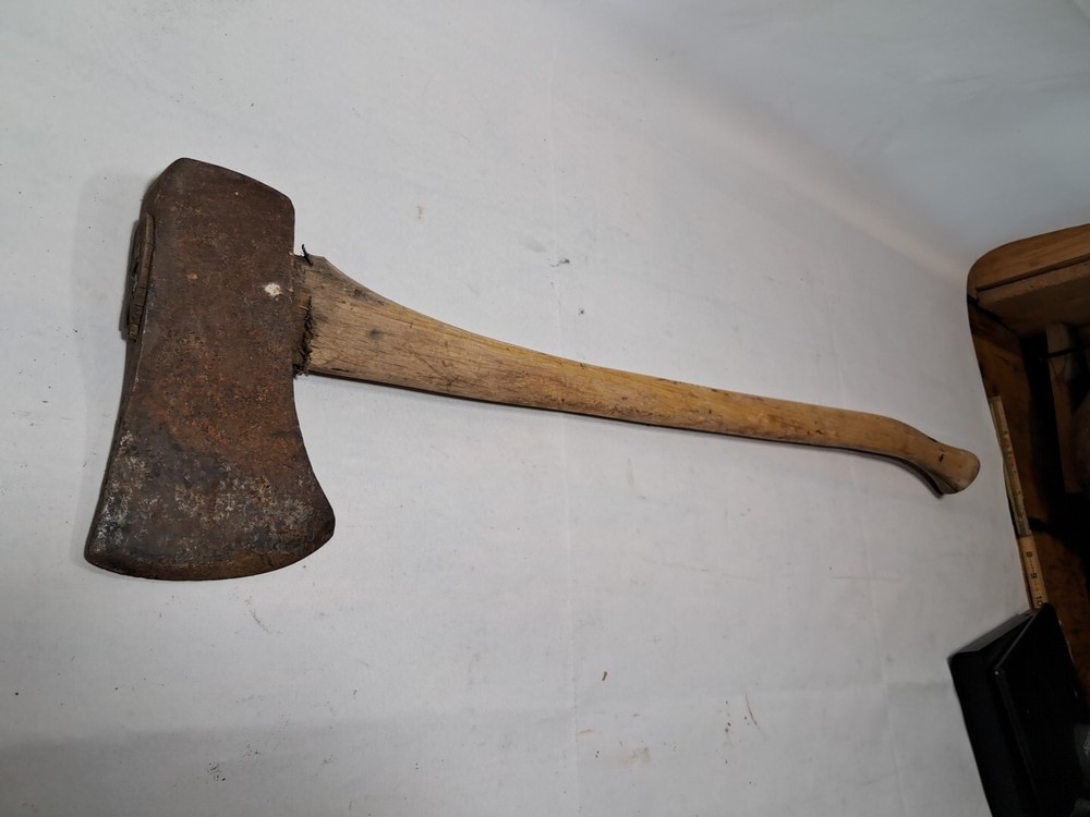 VTG Master Mechanic 3 -1/2 Lb. Single Bit Axe w/ Handle Os