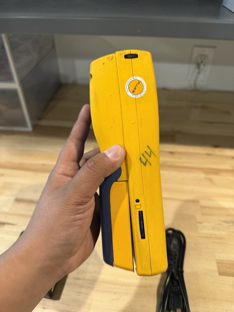 FLUKE NETWORKS DTX-1800 MAINFRAME & W/ CHARGER (TESTED)