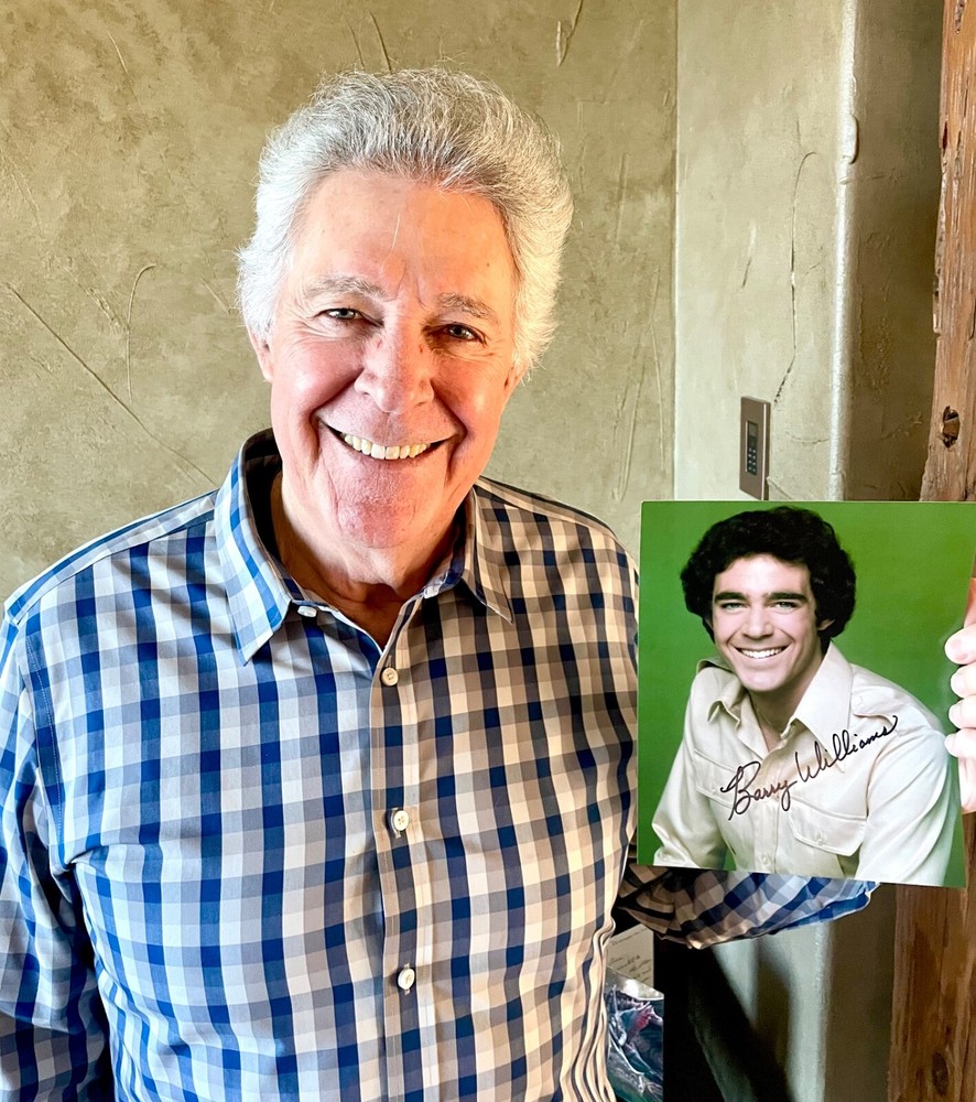 BARRY WILLIAMS signed 8x10 photo - Greg Brady