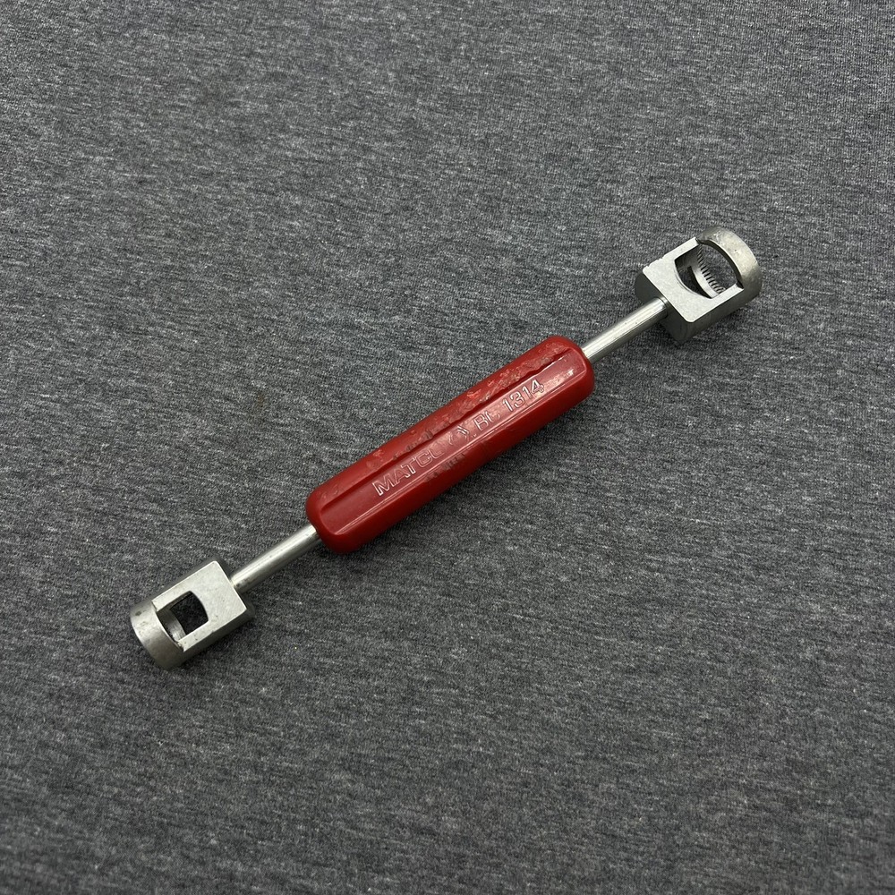 Matco Tools BC1314 - Double Ended Brake Hold Down Spring Removal/Installer  Tool