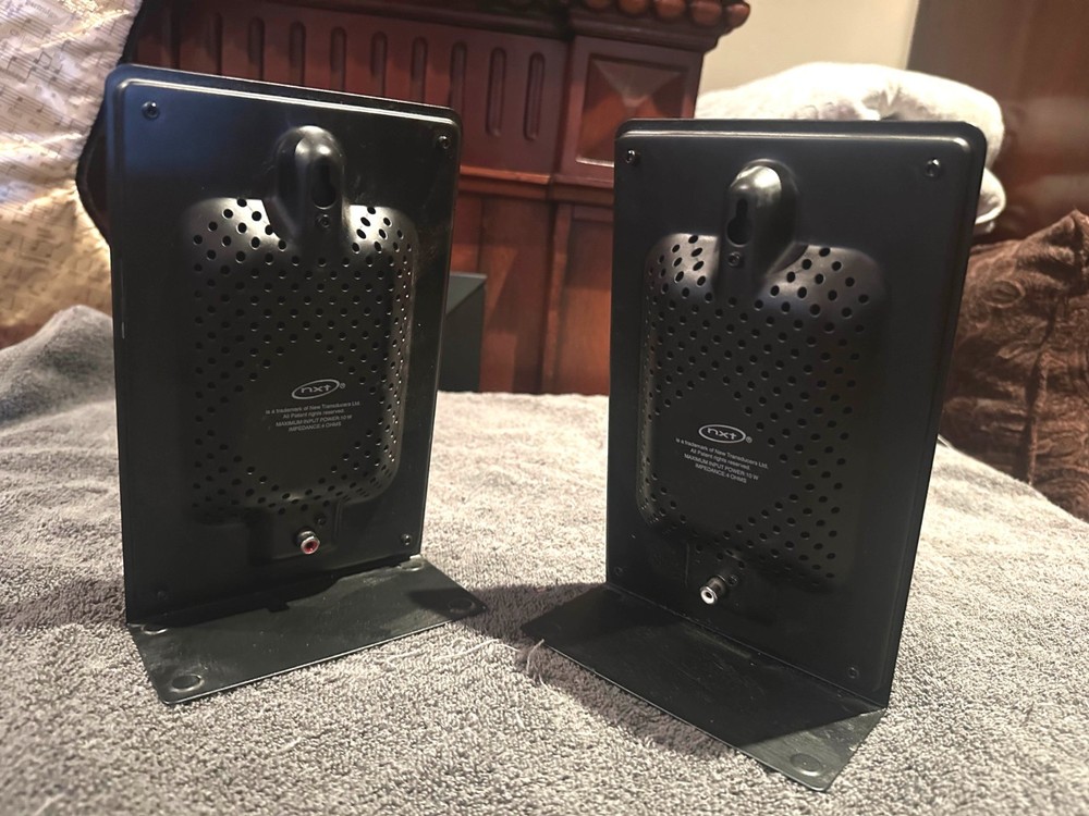 TASCAM: VL-S21 Compact Monitors With NXT Flat Panel Technology