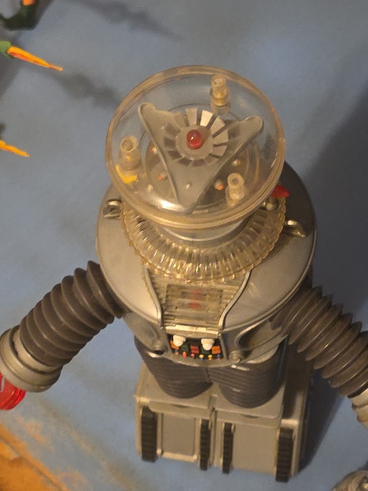 Talking Lost in Space Robot