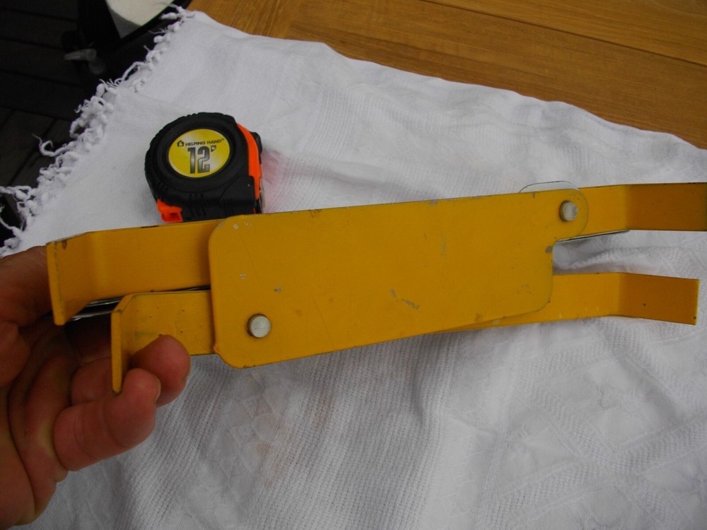 Fold-Out WARNING TRIANGLE Hazard Sign Sturdy Solid Metal Wind Resist USA Made