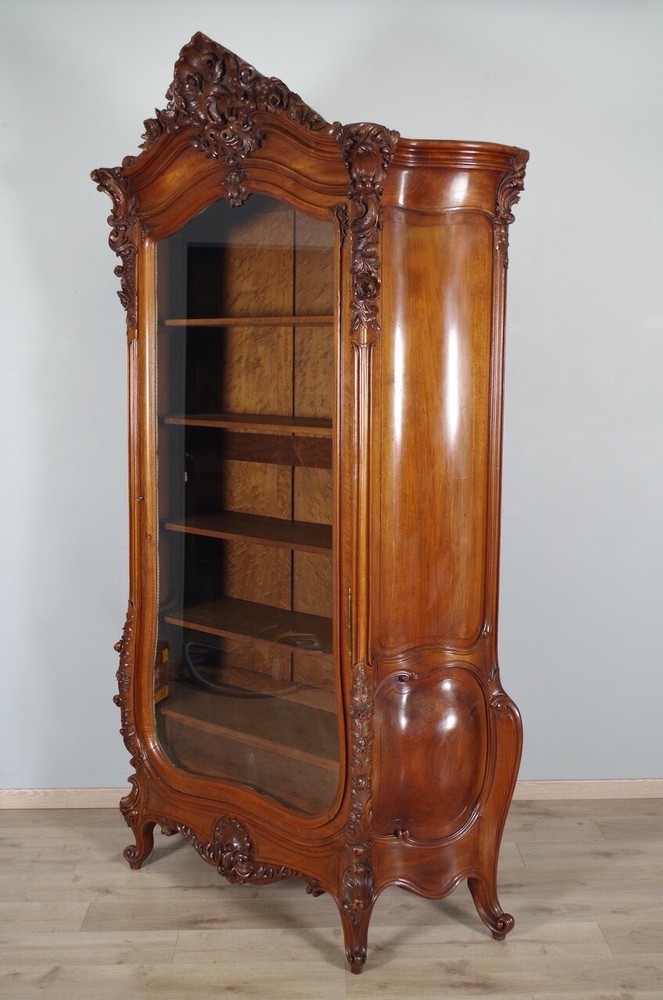 Louis XV Rocaille 1900 Style Bookcase