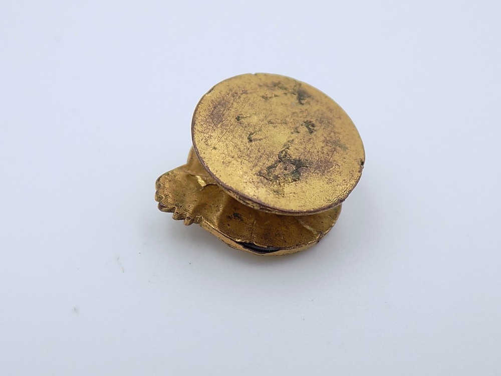 WWII US Army Ruptured Duck Gilt Plastic Lapel Badge