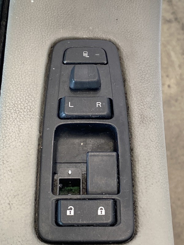 2018 Peterbilt 579 Door (606-14018)