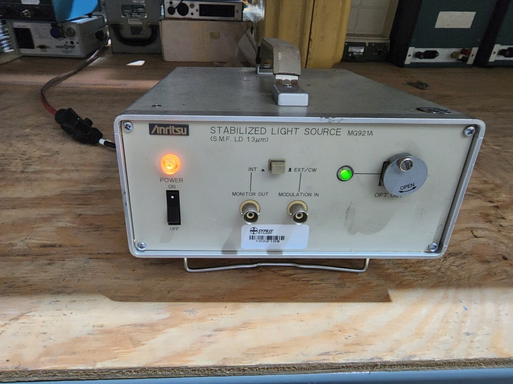 Anritsu MG921A Stabilized Light Source Good!