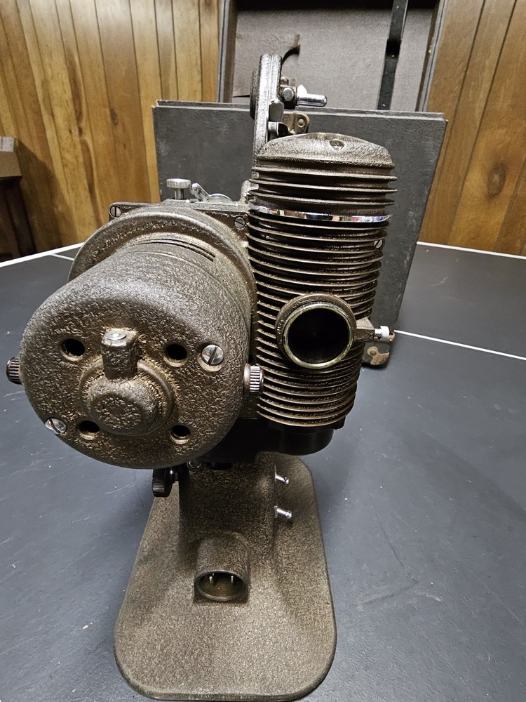 Bell & Howell Filmo 8mm Master 400 Projector