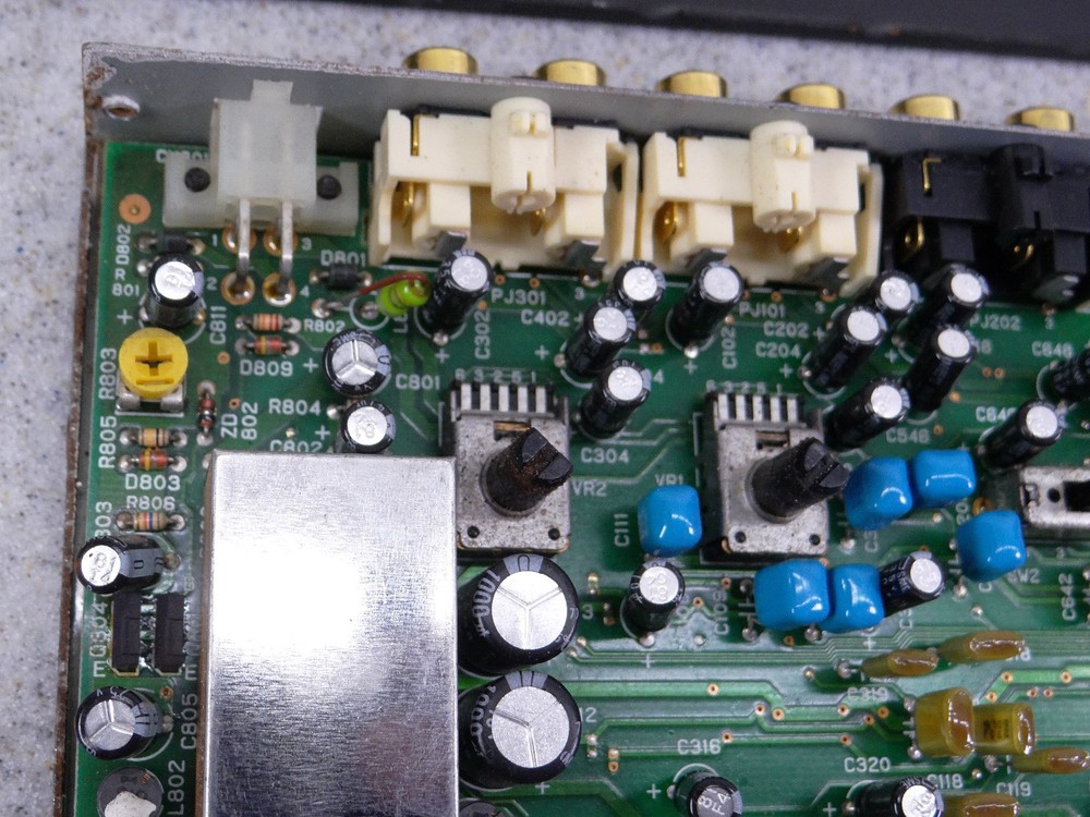 Eclipse Fujitsu Ten 21010 Band EQ Equalizer Vintage