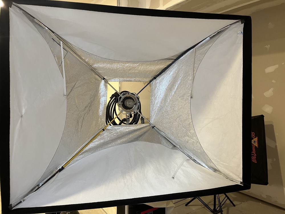 Plume Wafer 140 Softbox for Speedotron Flash Light