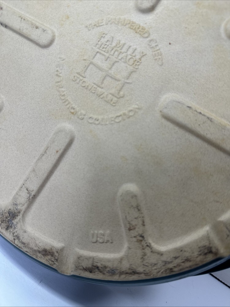 Pampered Chef Hunter Green 11" Deep Dish Stoneware Baker 1393
