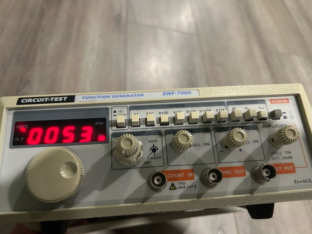 Circuit Test Function Generator SWF-7000 Tested, accurate