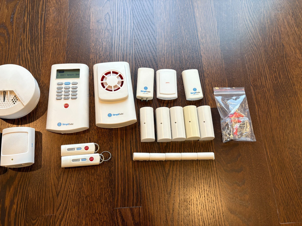 Simply Safe 20 Piece Original Security System