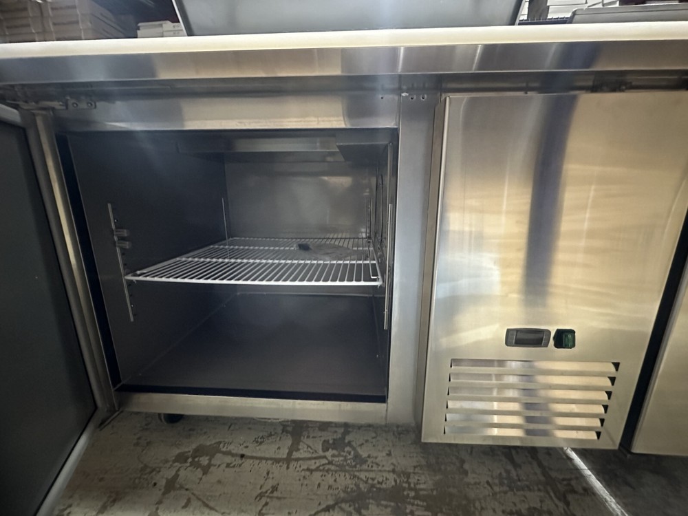 1 DOOR REFRIGERATED PIZZA PREP TABLE 48"