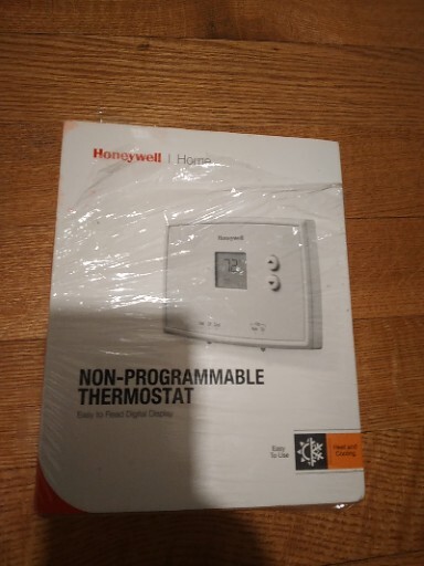 Honeywell Non programmable thermostat RTH11B1024
