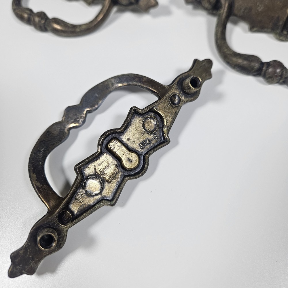 Set Of 5 Brass Drawer Pulls Ornate Vintage