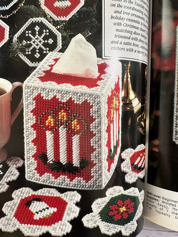 Plastic Canvas Project Book Christmas In Plastic Canvas 70 Projects Crafts EUC