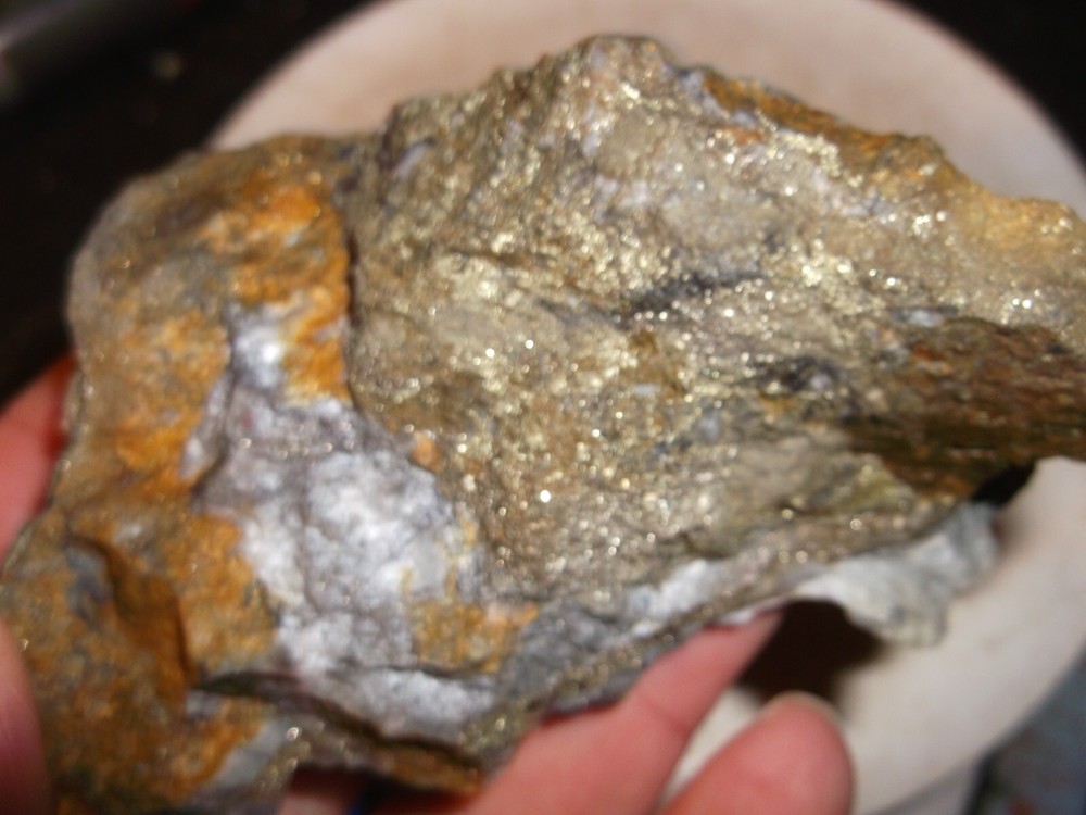 Gold, silver, copper, 187 grams samples ,ore high grade .