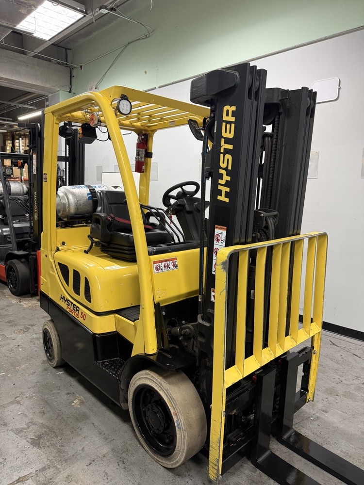 Hyster Forklift 5000 LBS Capacity