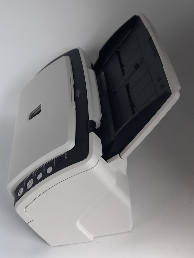 Fujitsu Fi-6130z Document Scanner-(With Power Cord/USB Cable/USB Drivers)-TESTED