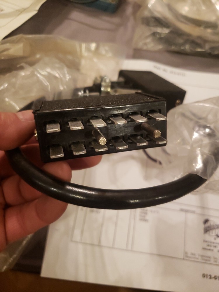 TEKTRONIX Connector Cable PART NO. 012-012