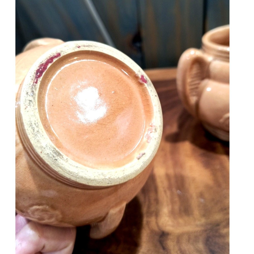 665. Rare Peach Colored Cream and Sugar Pottery set