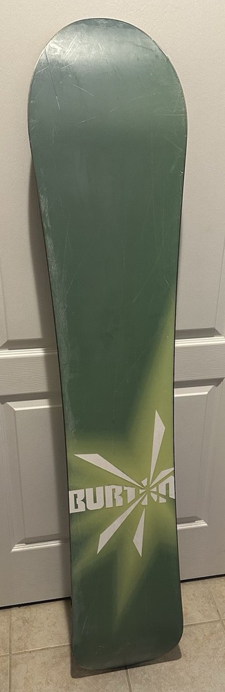 BURTON CLASH SNOWBOARD SIZE 153 CM