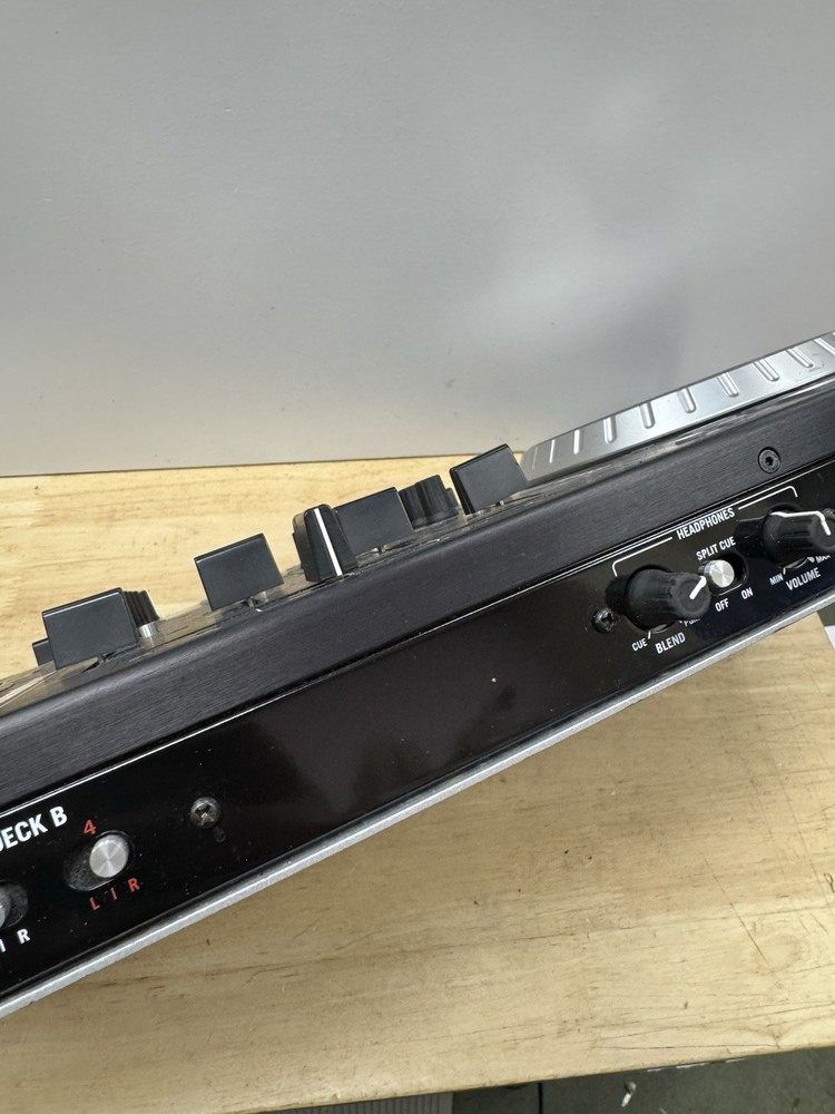 Numark NS6 4-Channel DJ Controller UNTESTED FOR PARTS