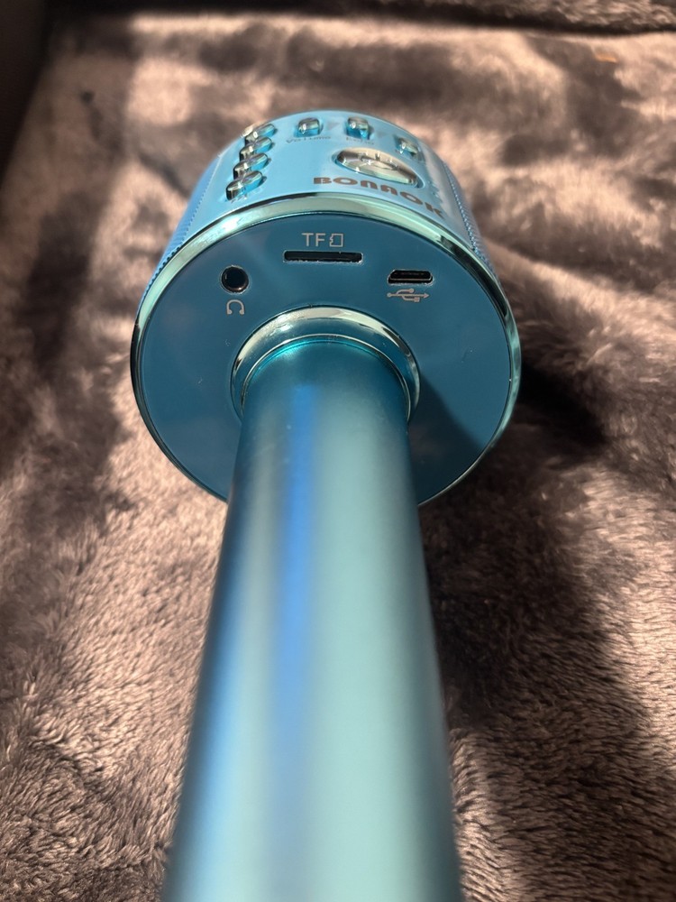 Bonaok Wireless Bluetooth Karaoke Microphone Unused