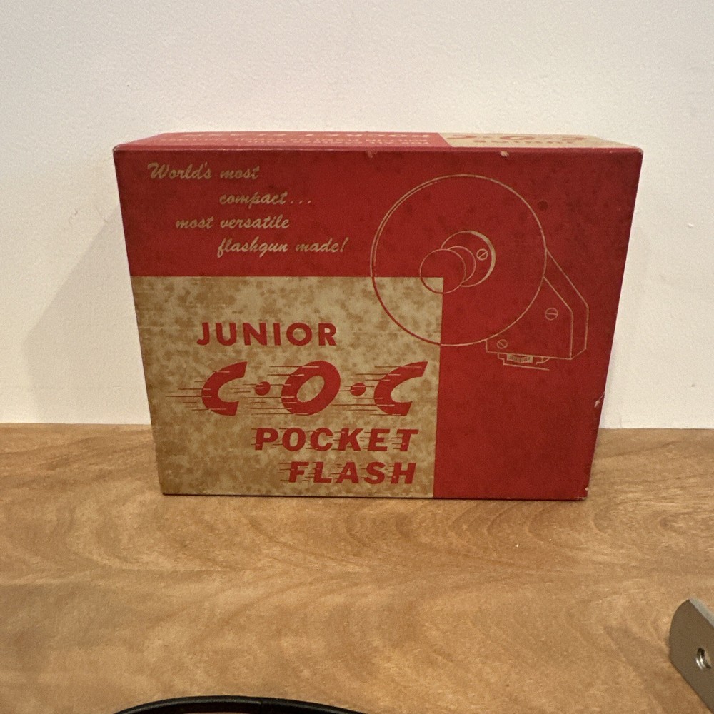 Vintage Camera ''JUNIOR C.O.C POCKET FLASH”