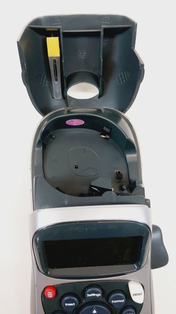 Dymo LetraTag Handheld Label Maker - TESTED & WORKING