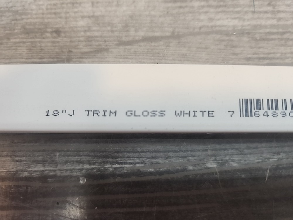 18in. J Trim Gloss White 9Pack [129]