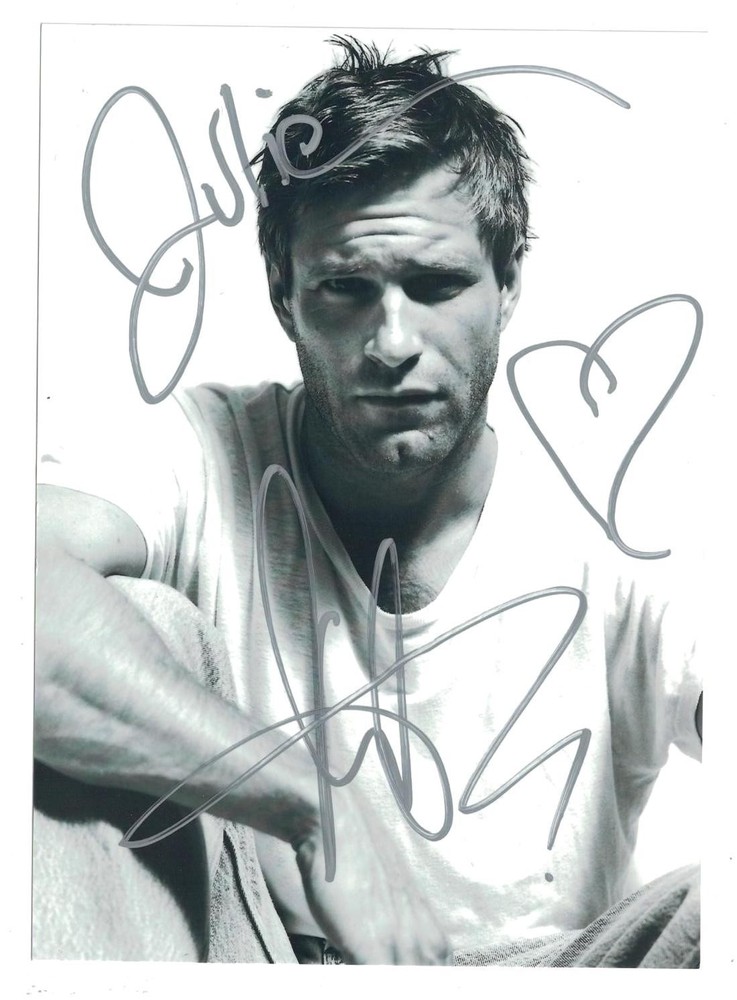 Aaron Eckhart Signed Autographed 5 x 7 Photo Actor C