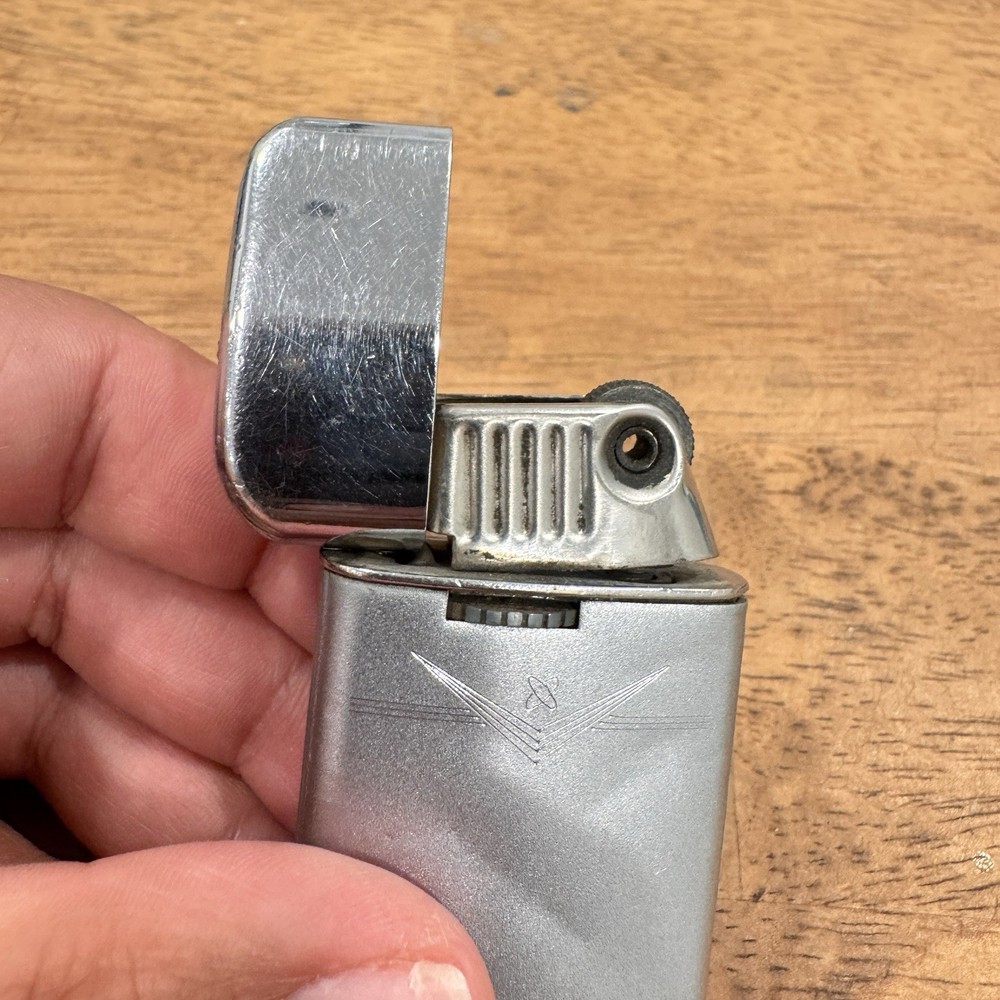 Vintage Ronson Cigarette Lighter Silver Atomic Midcentury Modern