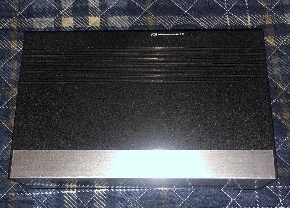 Rabbit VCR Transmitter Multiplying System Vintage Model # R-8000 1985 VHS Beta!!