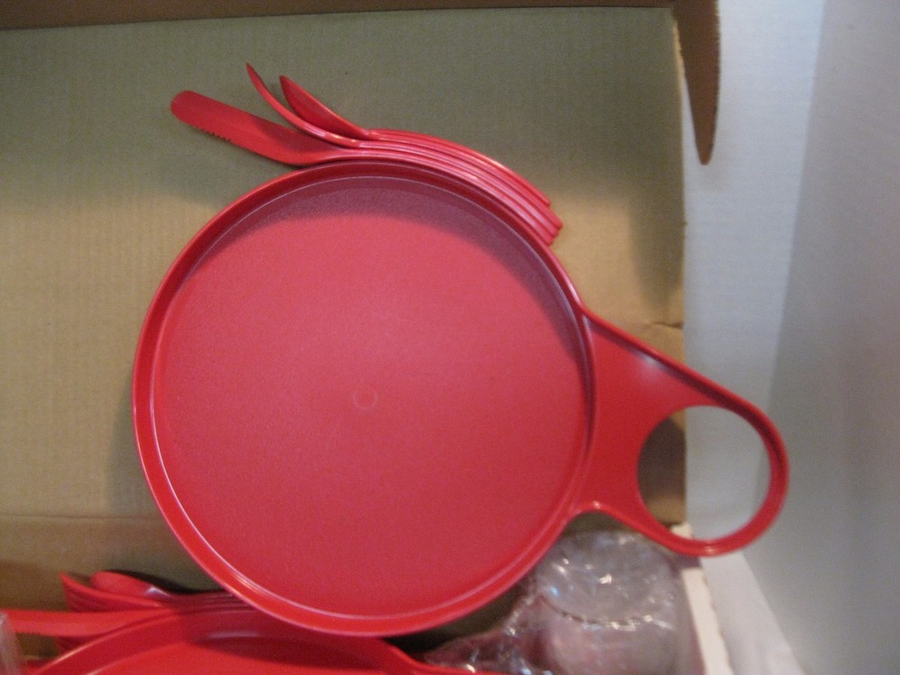 Stack N' Serve Set Stackable Red Plate Supports, Utensils & Glasses Set of 4 NIB