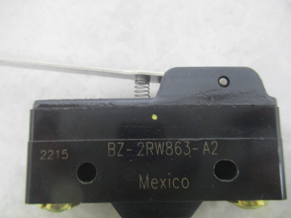 HONEYWELL BZ-2RW863-A2, LARGE BASIC SWITCH, 15A, XA0033