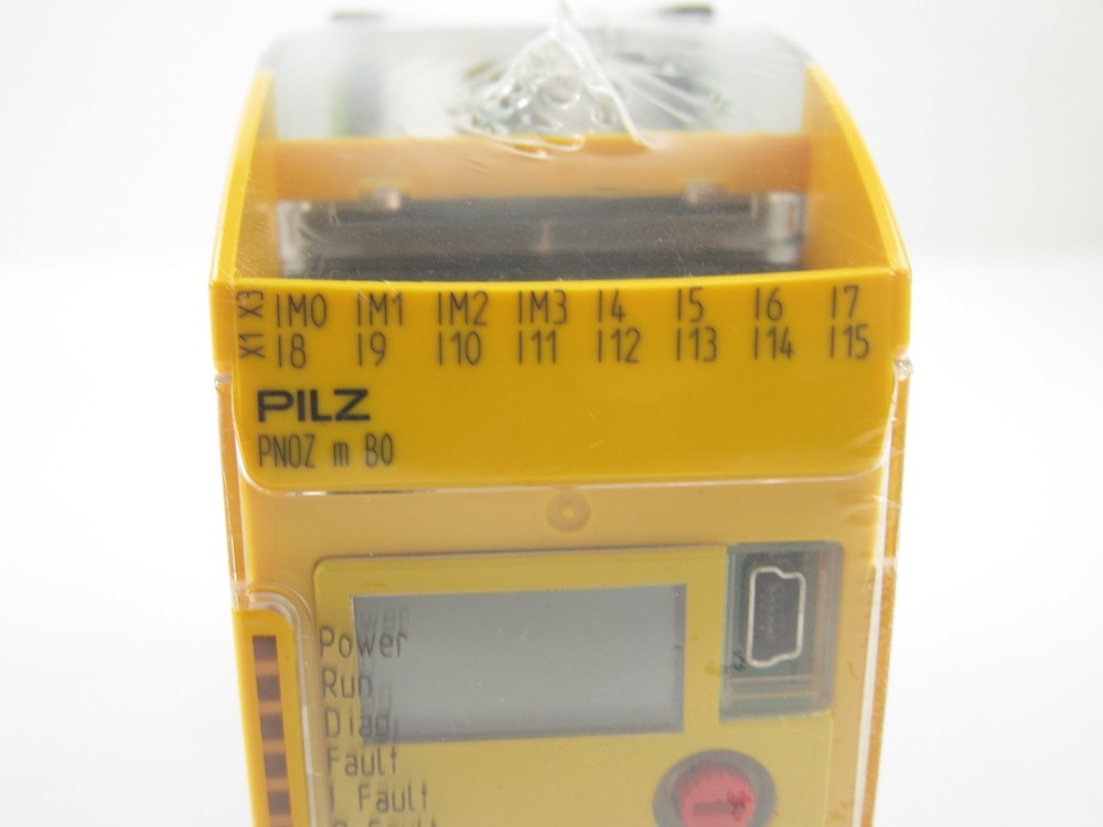New Pilz 772100 Safety Controller Module PNOZMB0