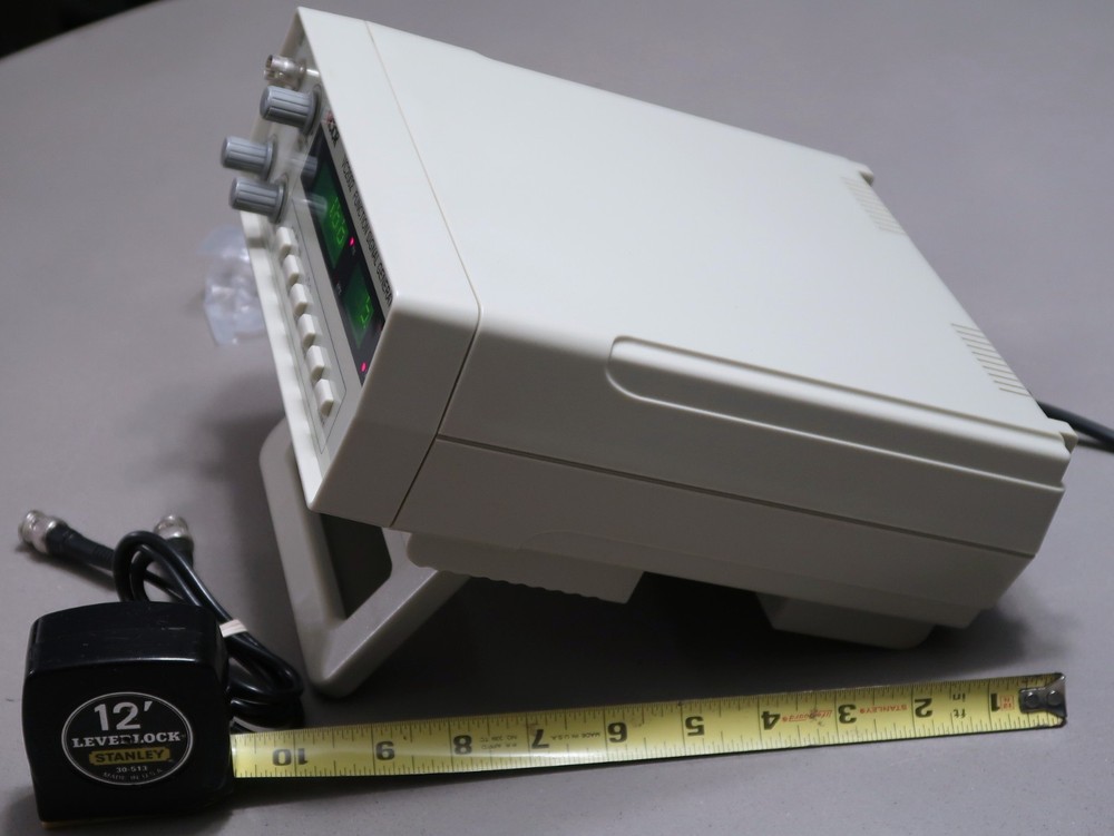 YITENSEN VC2002 Function Signal Generator 8 digit LED display Frequency Voltage