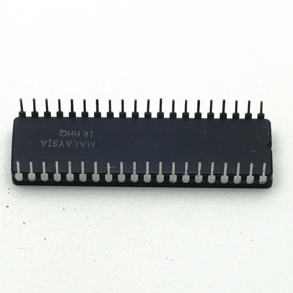 Motorola MC68HC705C8S 8-Bit Microcontroller Unit CDIP40 x 1PC