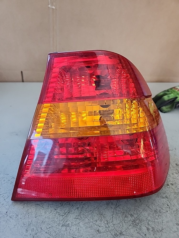 2005 BMW M330i Rear Tail Light Right Side Outer 6946534-01