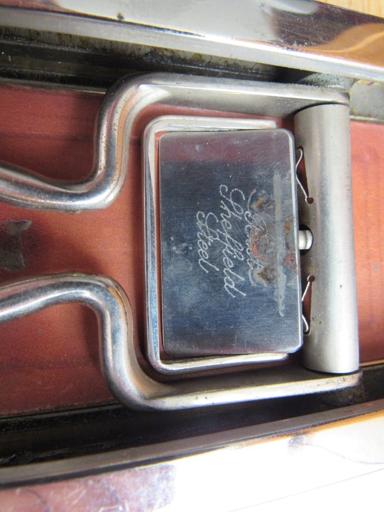 Antique Rolls Razor