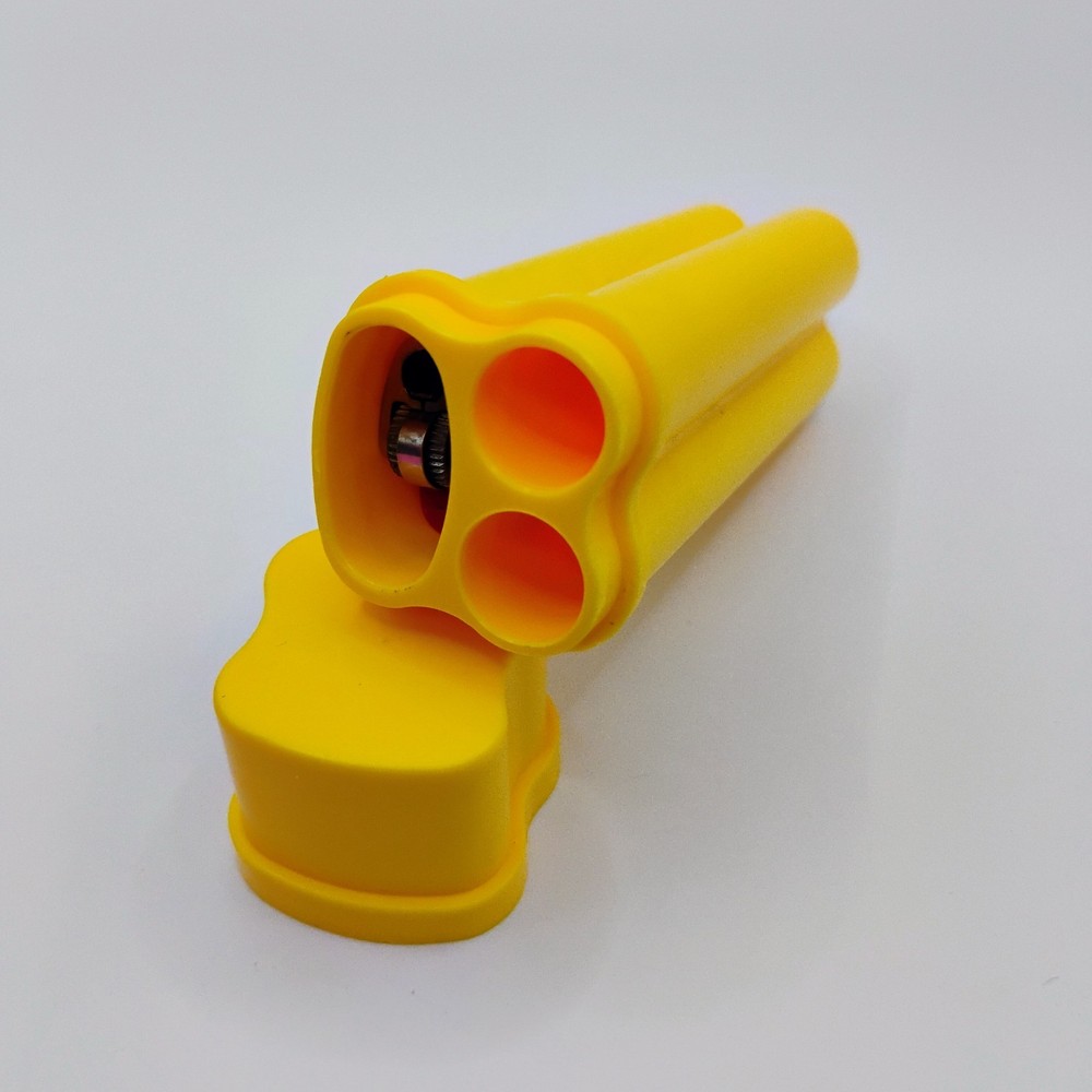 2 pc set - Tobacco cigarette container & twist lock container grinder (yellow)