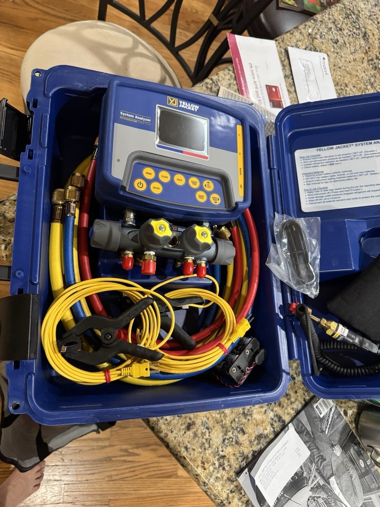 Yellow Jacket 40815 System Analyzer In Case New