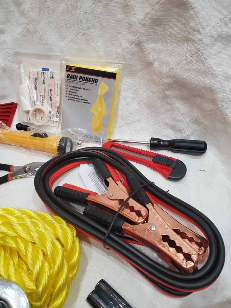 Performance Tool Deluxe Roadside Emergency Kit