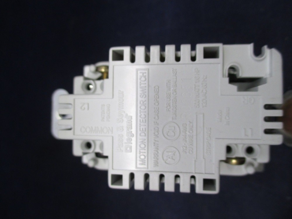 Pass & Seymour MCB-WCC4 Motion Activated Switch new