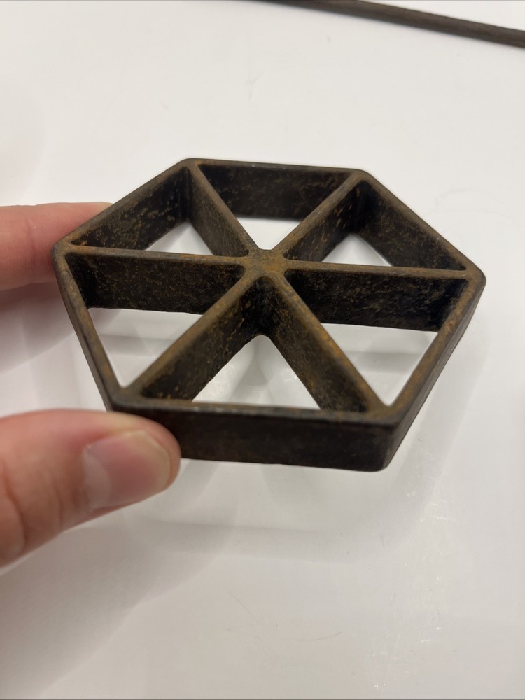 Vtg. Rosette Iron Mold w/Handle
