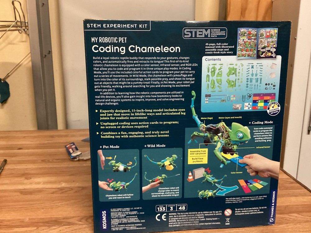 My Robotic Pet: Coding Chameleon STEM Building & Experiment Kit | Color-Sensing