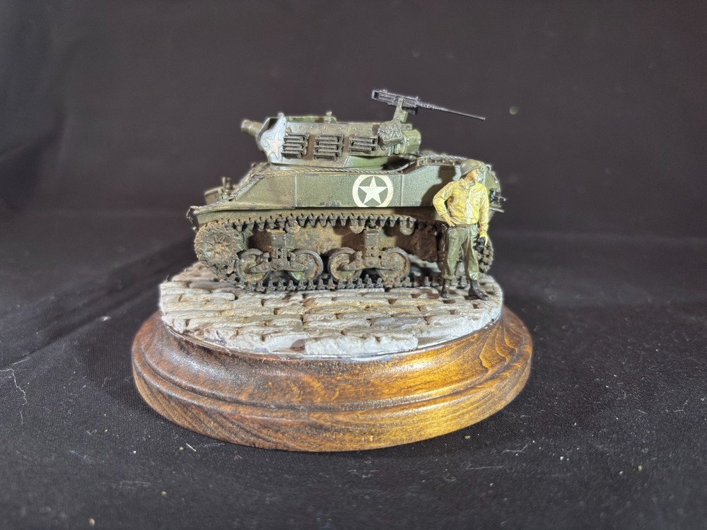 1/48 Scale M8 Scott w/Display Base